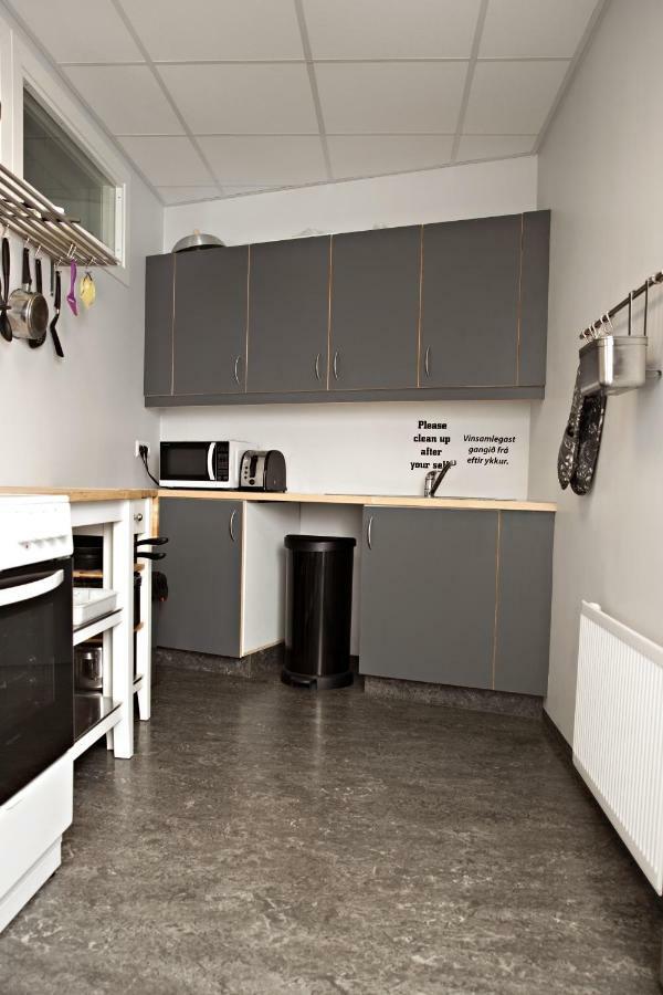 Puffin Nest Capsule Hostel Îles Vestmann Extérieur photo